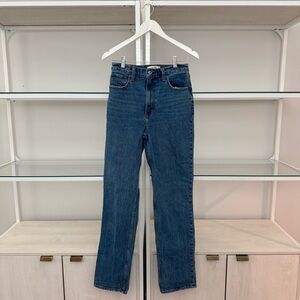 Abercrombie 90’s Straight Ultra High Rise Jeans